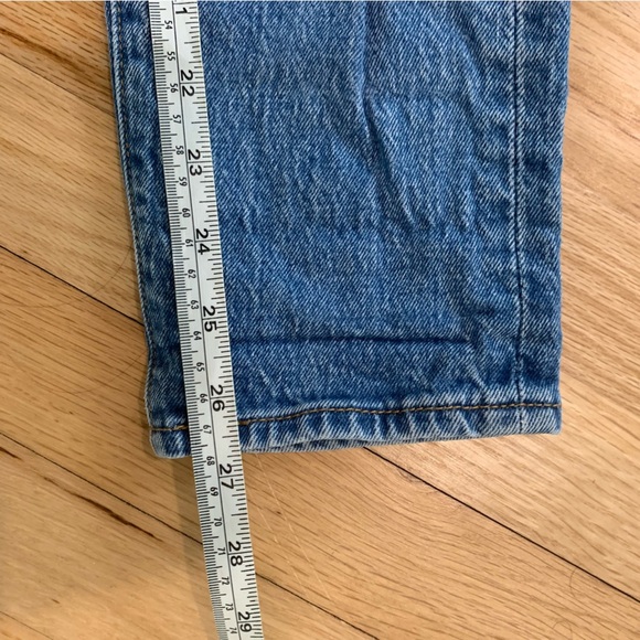 Women’s Levi’s Button Fly Ribcage Straight Leg Medium Wash Distressed Jeans 25 - Picture 14 of 14